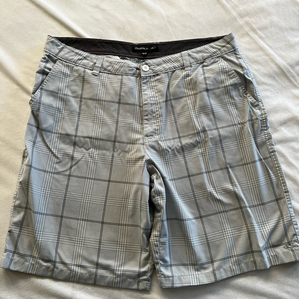 O’neill shorts, size 40, white with gray